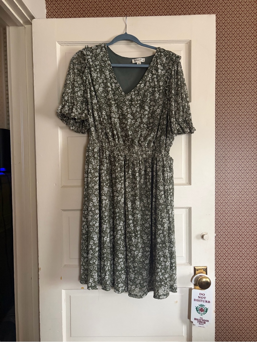 Women’s Green Floral V-Neck Dress
